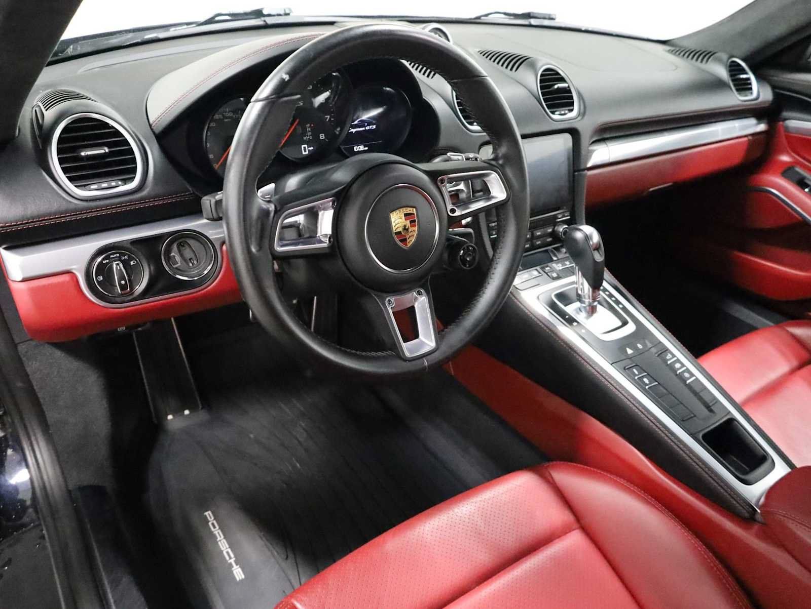 Used 2019 Porsche 718 Cayman GTS RWD image 4