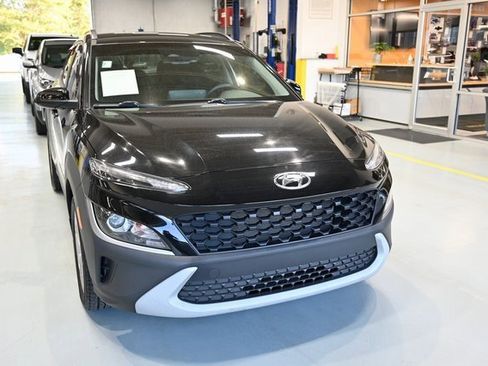 Used 2022 Hyundai Kona SEL w/ Cargo Package image 3