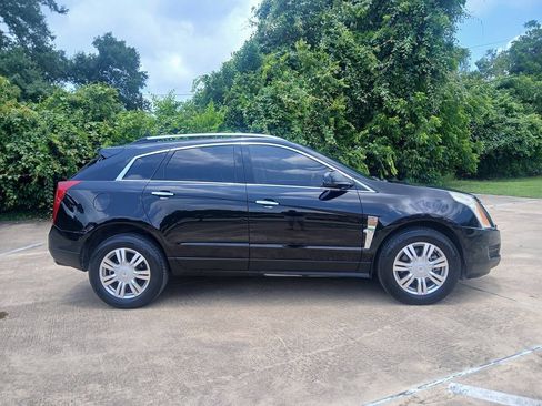 Used 2010 Cadillac SRX Luxury FWD image 3