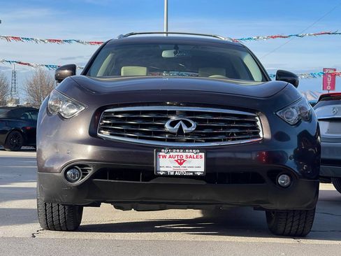 Used 2010 INFINITI FX35 FX35 AWD w/ Navigation Pkg image 2