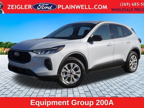 Used 2025 Ford Escape Active image 1