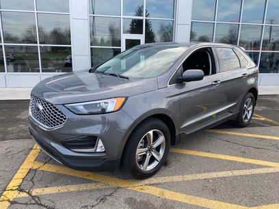 Used 2024 Ford Edge SEL w/ Convenience Package