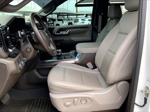 Certified 2023 Chevrolet Silverado 1500 LTZ w/ Z71 Off-Road Package image 8