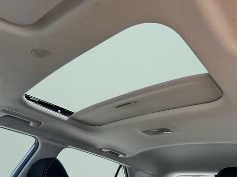 New 2026 Hyundai Venue SEL FWD image 23