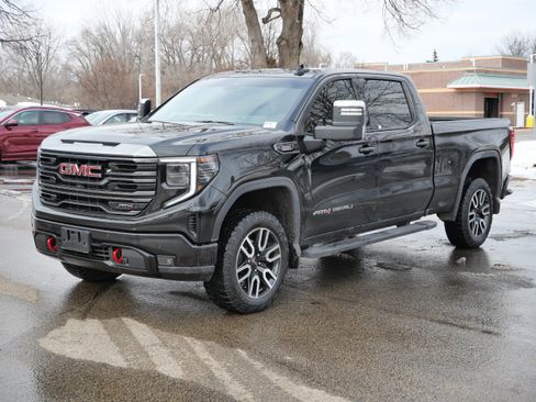Used 2023 GMC Sierra 1500 AT4 w/ Technology Package image 4