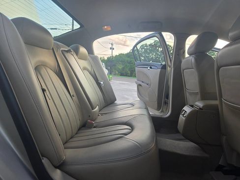 Used 2009 Buick Lucerne CXL w/ Driver Confidence Package image 28