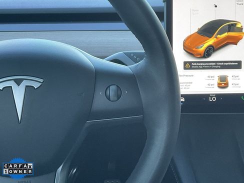 Used 2022 Tesla Model Y Performance image 37