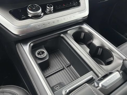 New 2026 Ford Expedition Platinum AWD/4WD image 30