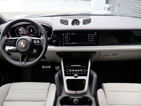 New 2026 Porsche Cayenne S AWD/4WD image 23