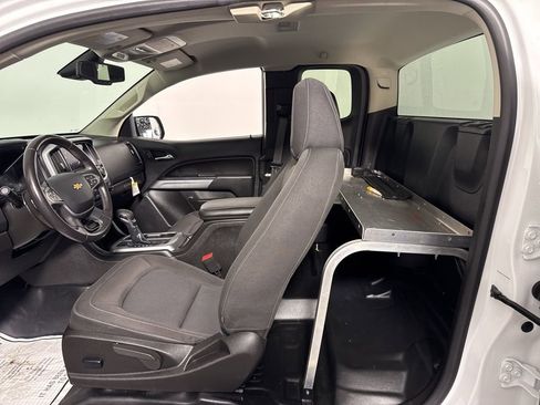 Used 2022 Chevrolet Colorado LT w/ Fleet Safety Package image 13