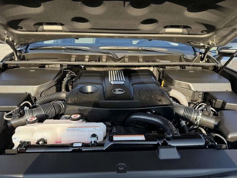 Used 2024 Lexus LX 600 4WD w/ Appearance Package image 28