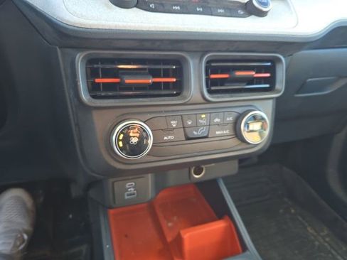 Used 2022 Ford Maverick XLT image 13