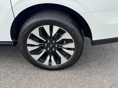 Certified 2025 Ford Expedition Max Platinum w/ Platinum Ultimate Package AWD/4WD image 7
