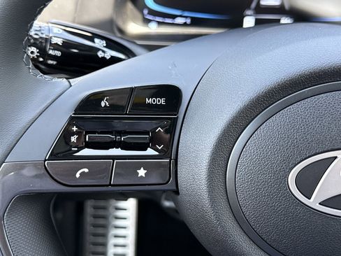 New 2026 Hyundai Elantra SEL Sport FWD image 20