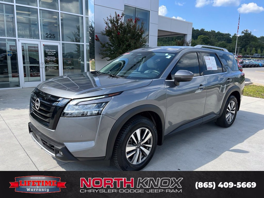 Used 2022 Nissan Pathfinder SL w/ SL Black Package AWD/4WD image 1