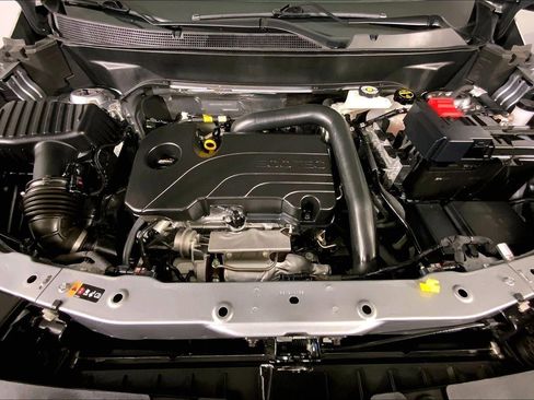 Used 2025 Chevrolet Equinox LT image 10