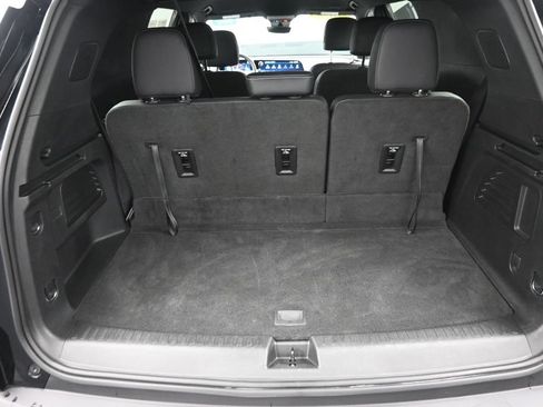 Used 2026 Chevrolet Traverse LT w/ Driver Confidence Package AWD/4WD image 11