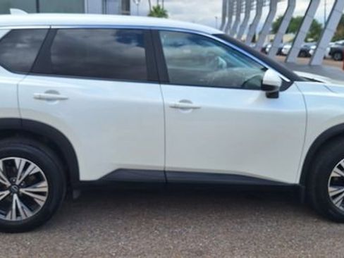 Used 2023 Nissan Rogue SV image 8