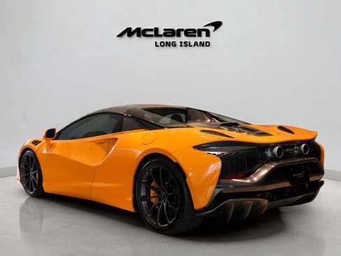 Used 2026 McLaren Artura Spider RWD image 6