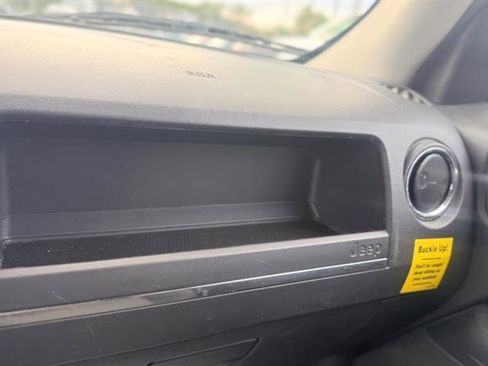 Used 2017 Jeep Patriot Sport w/ Power Value Group AWD/4WD image 20