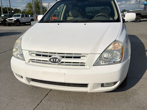 Used 2010 Kia Sedona EX w/ Luxury Pkg FWD image 3