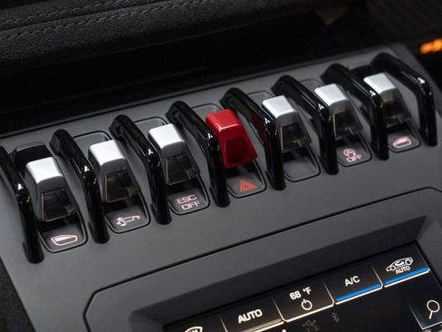 Used 2022 Lamborghini Huracan STO RWD image 27