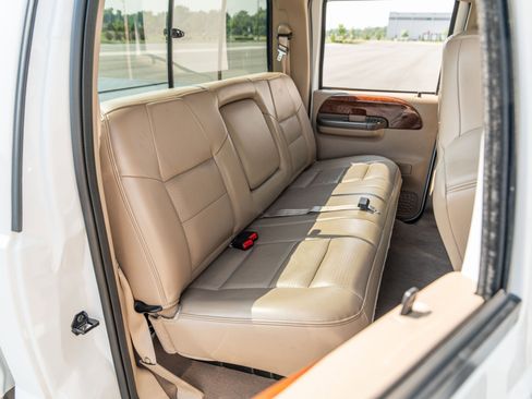 Used 2003 Ford F350 Lariat image 37