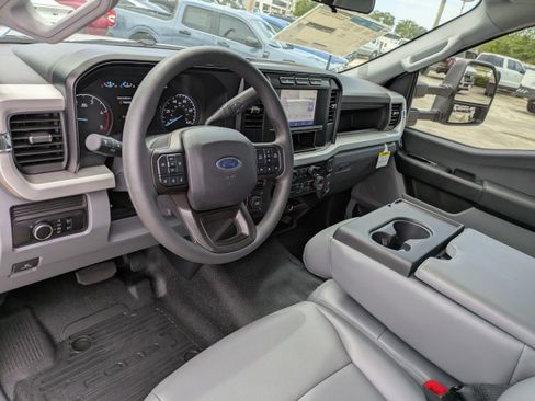 Certified 2024 Ford F550 4x4 Regular Cab Super Duty image 16