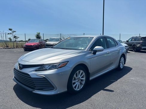 Used 2024 Toyota Camry LE FWD image 7