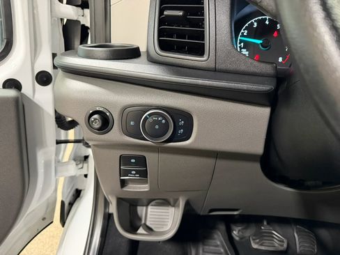 Used 2023 Ford Transit 350 XLT image 32