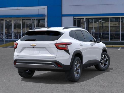 New 2026 Chevrolet Trax LT w/ Driver Confidence Package image 4