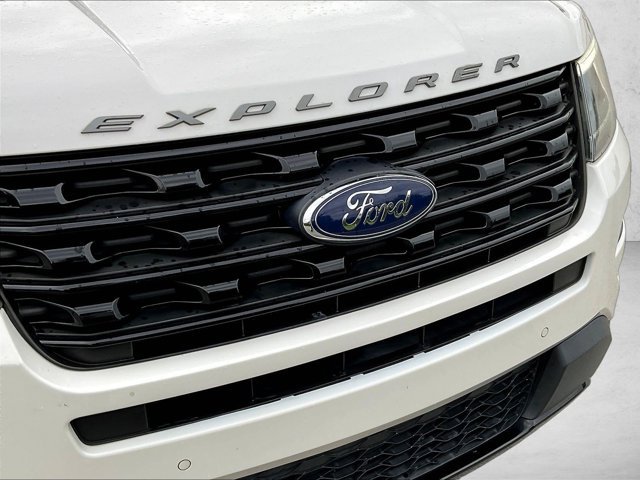 Used 2017 Ford Explorer Sport AWD/4WD image 27