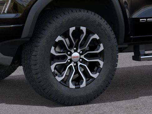 New 2026 GMC Canyon Denali image 9