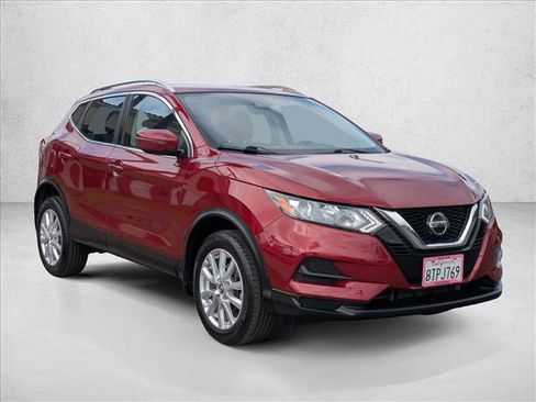 Used 2020 Nissan Rogue Sport SV FWD image 3