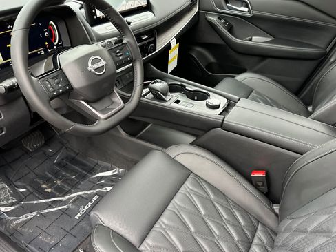 New 2026 Nissan Rogue Platinum w/ Platinum Premium Package image 11