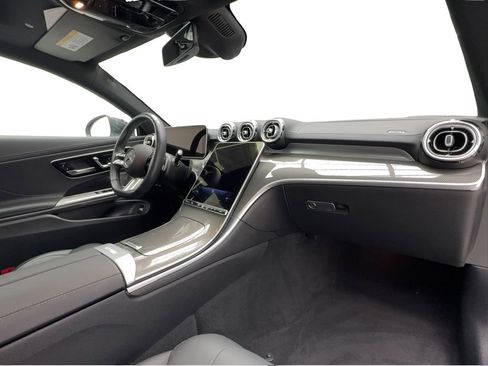 Used 2025 Mercedes-Benz CLE 300 4MATIC Coupe image 26