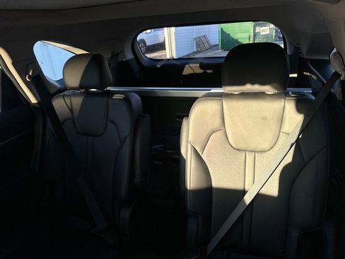 Used 2023 Kia Sorento EX image 19