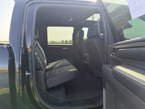 Used 2024 Chevrolet Silverado 2500 High Country w/ High Country Premium Package AWD/4WD image 9