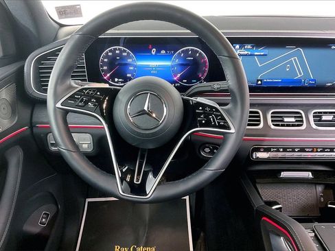 Used 2026 Mercedes-Benz GLS 450 4MATIC image 5