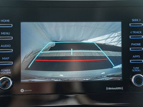 Used 2021 Toyota Camry LE image 33