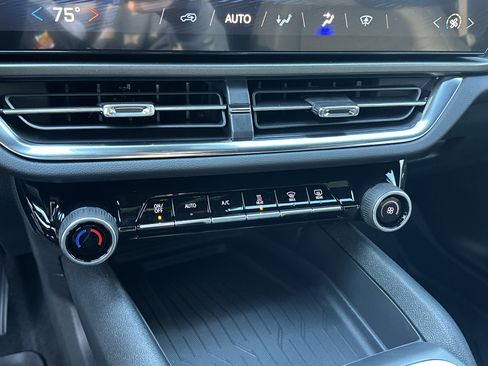 New 2026 Chevrolet Equinox EV LT image 30