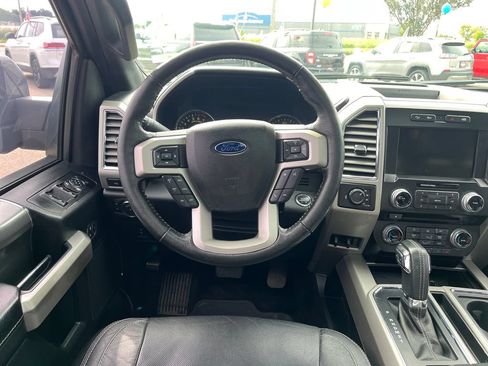Used 2015 Ford F150 Lariat w/ Equipment Group 502A Luxury AWD/4WD image 18