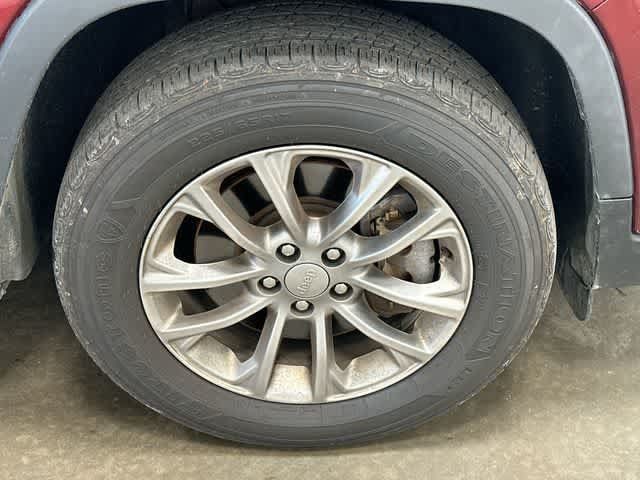 Used 2020 Jeep Cherokee Latitude Lux w/ Quick Order Package 26H Lux AWD/4WD image 5
