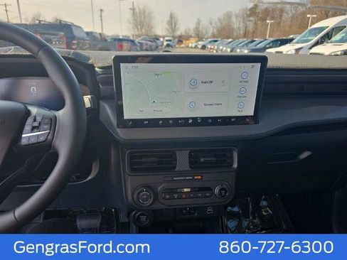 Certified 2025 Ford Maverick Lariat w/ Black Appearance Package image 29