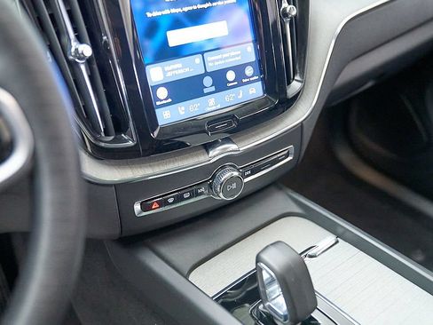 Certified 2025 Volvo XC60 B5 Plus w/ Climate Package AWD/4WD image 16