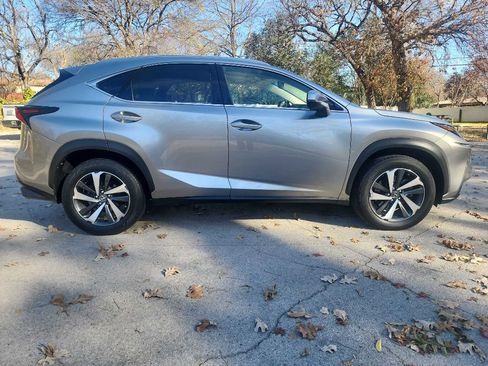 Used 2018 Lexus NX 300 FWD image 10