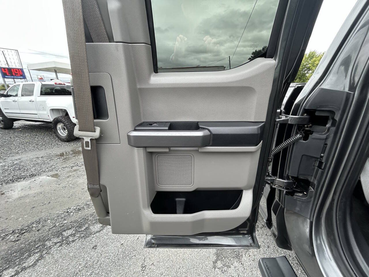 Used 2018 Ford F250 XLT w/ XLT Premium Package AWD/4WD image 25