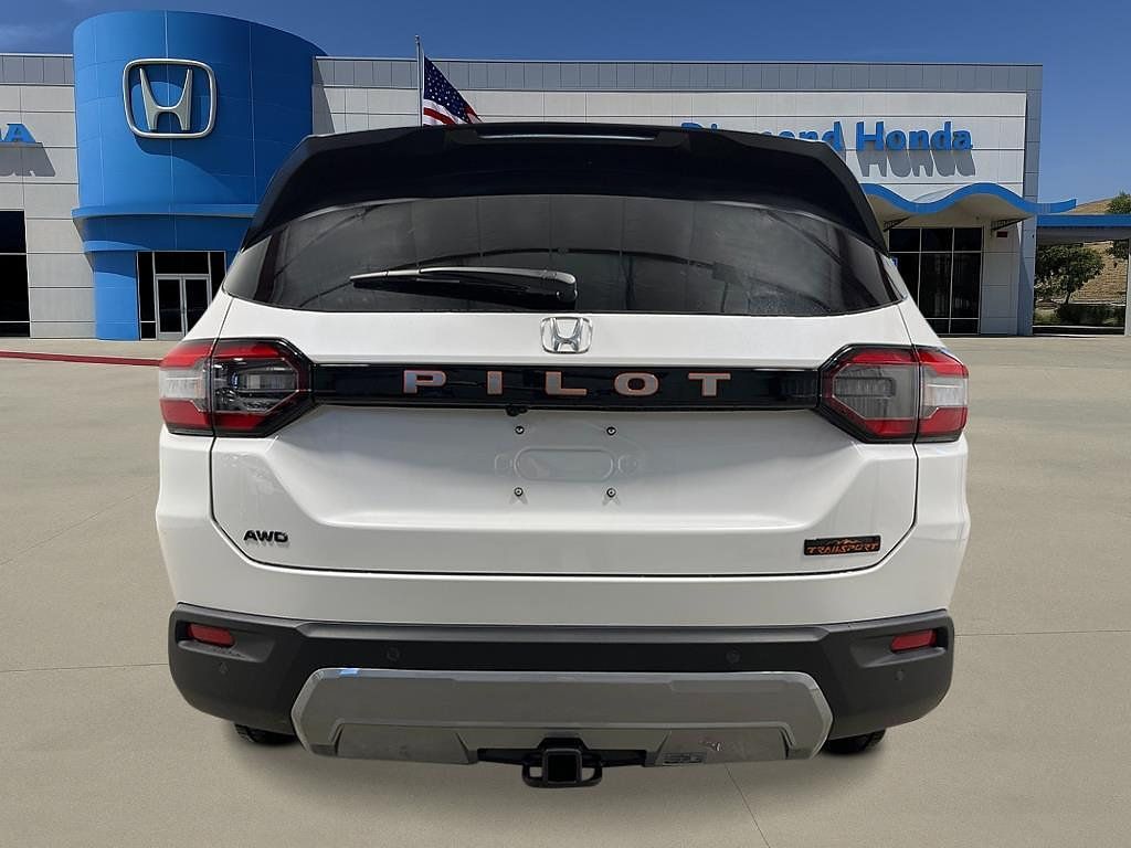 New 2026 Honda Pilot TrailSport image 4