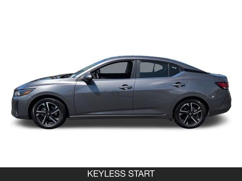 Used 2025 Nissan Sentra SV FWD image 5