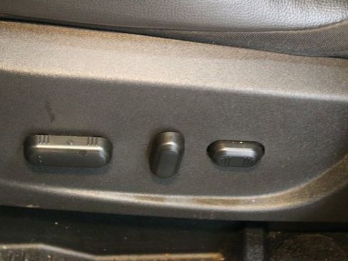 Used 2018 Ford Escape SE w/ SE SYNC Package image 18